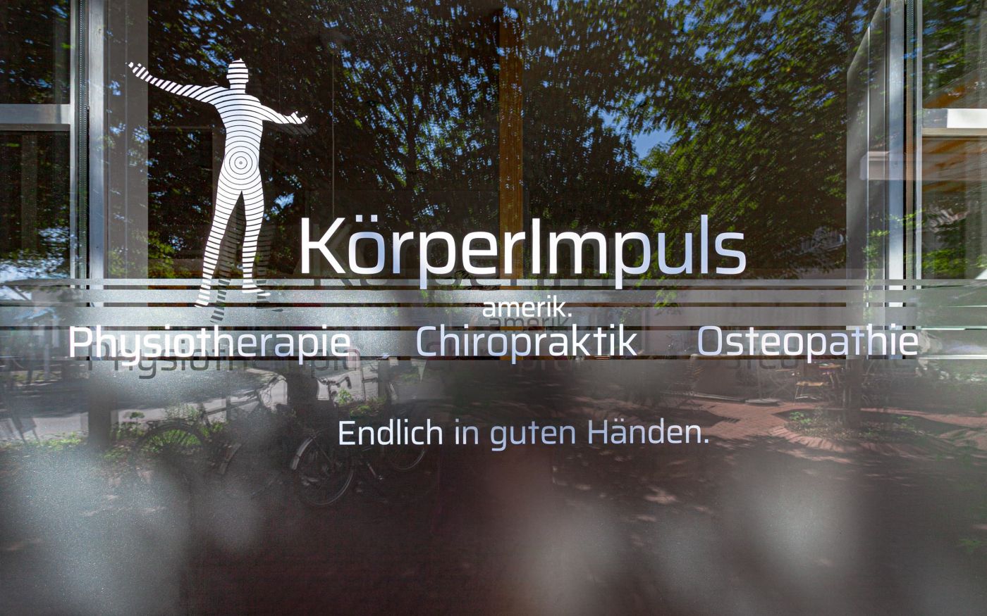 Fensterbeschriftung Praxis KörperImpuls
